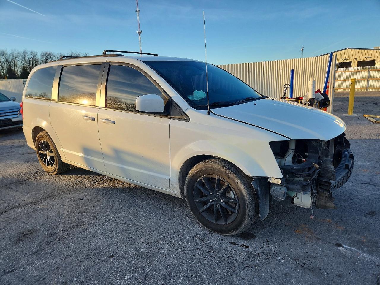2019 Dodge Grand Caravan Gt - Фото 4
