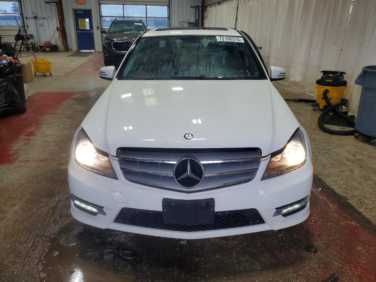 2012 Mercedes-Benz C 300 4Matic - Фото 5