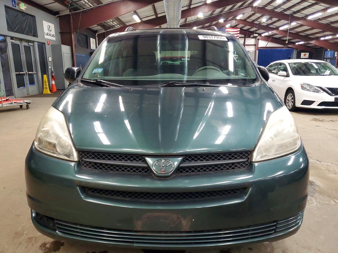 2005 Toyota Sienna Ce - Image 5