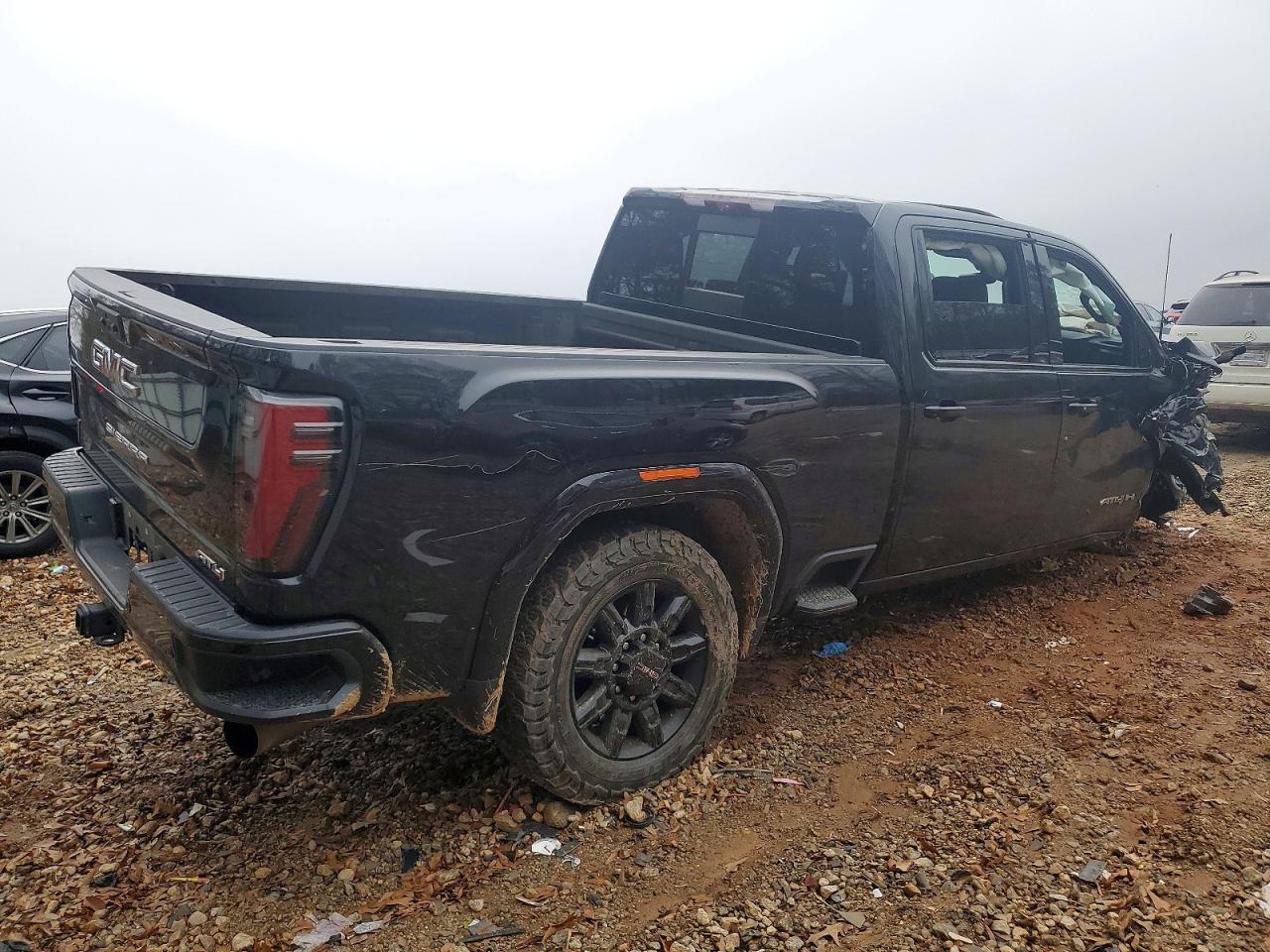 2024 GMC Sierra K2500 At4 - Image 3