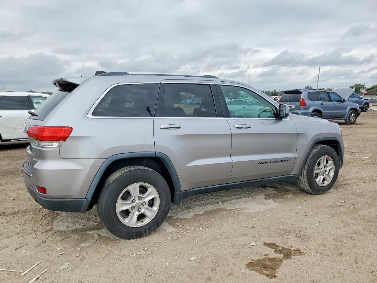 2017 Jeep Grand Cherokee Laredo - Фото 3