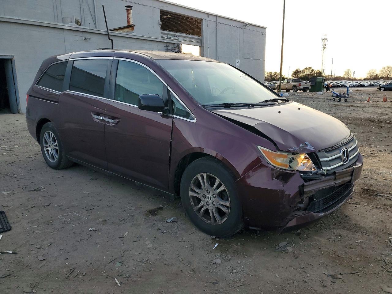 2011 Honda Odyssey Ex - Image 4