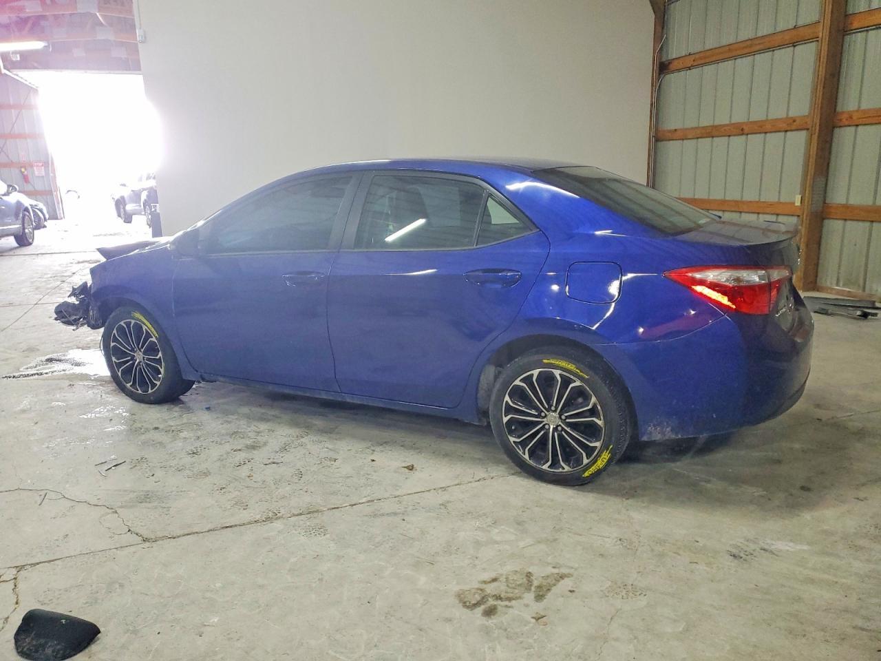 2015 Toyota Corolla L - Фото 2