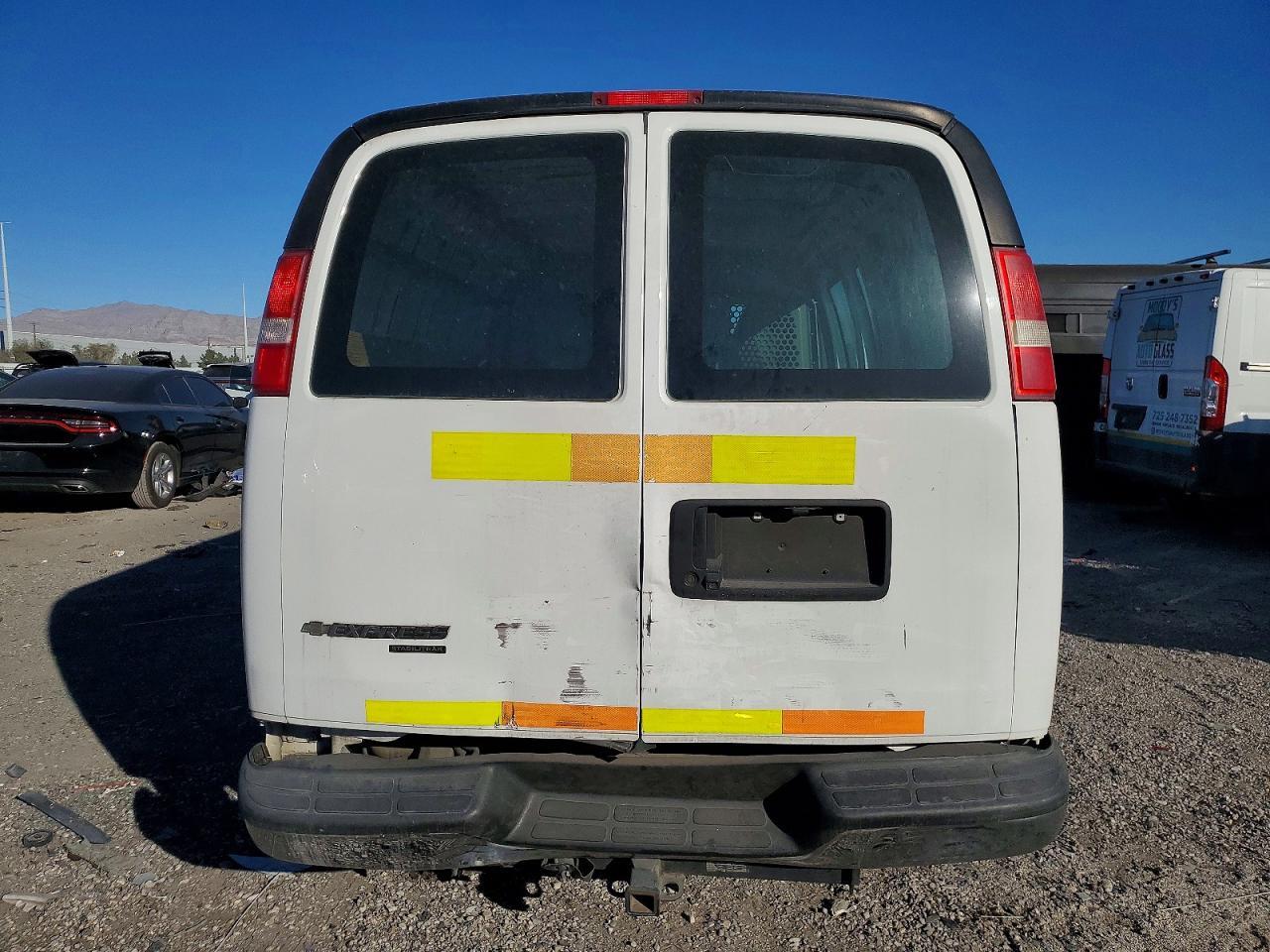 2014 Chevrolet Express G2500 - Image 6