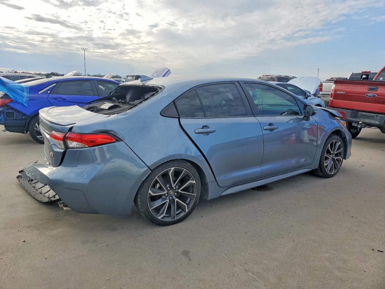 2020 Toyota Corolla Se - Image 3