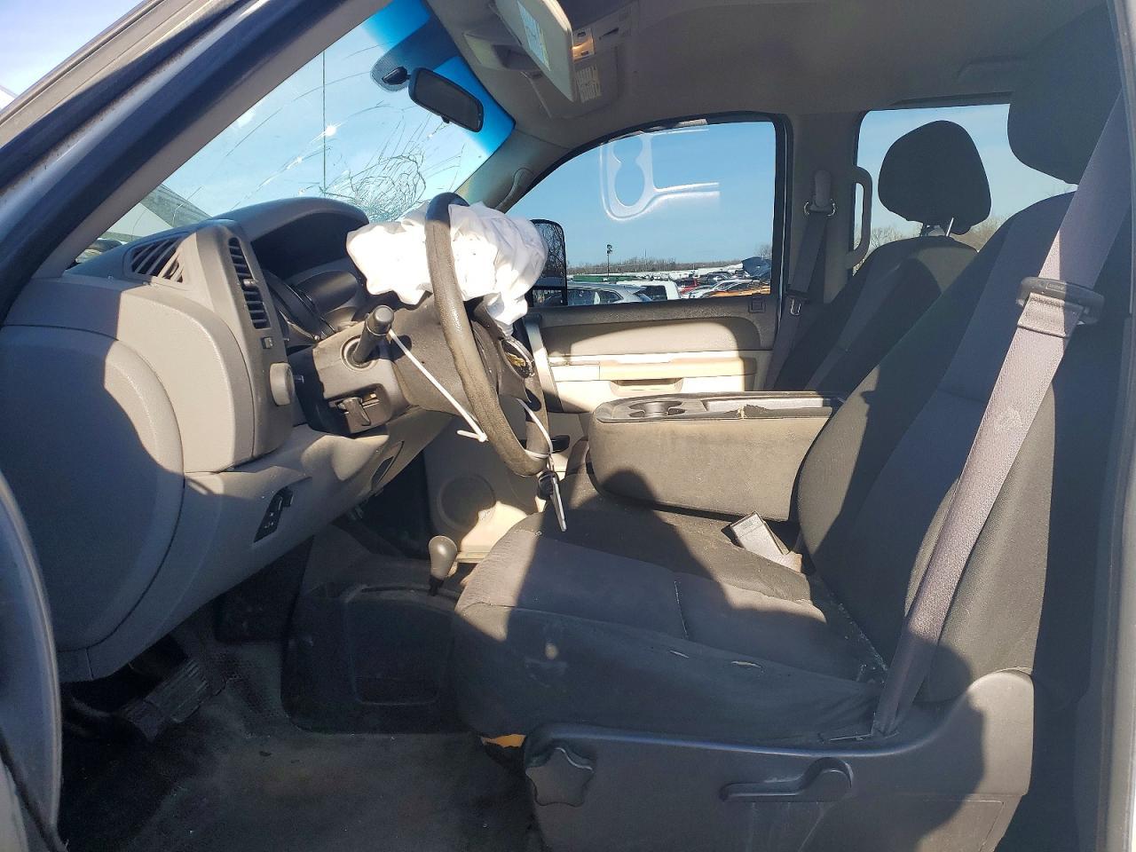 2013 Chevrolet Silverado K2500 Heavy Duty - Фото 7