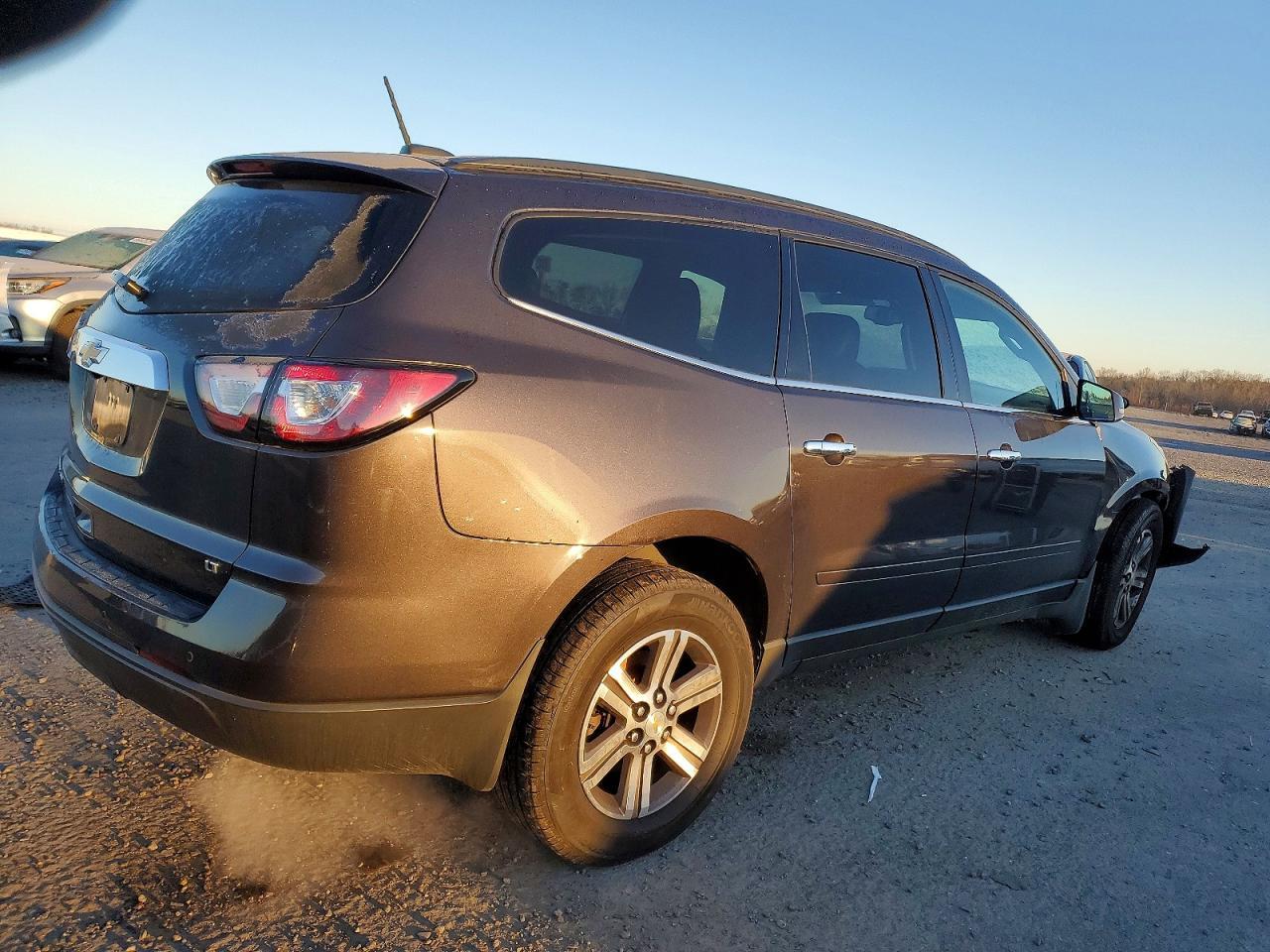 2017 Chevrolet Traverse Lt - Image 3