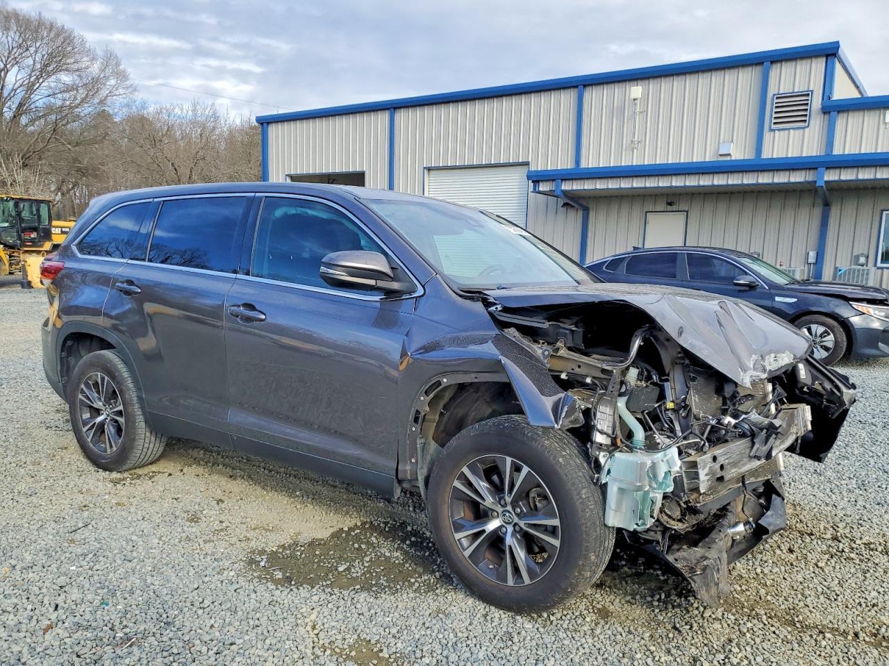 2019 Toyota Highlander Le - Image 4