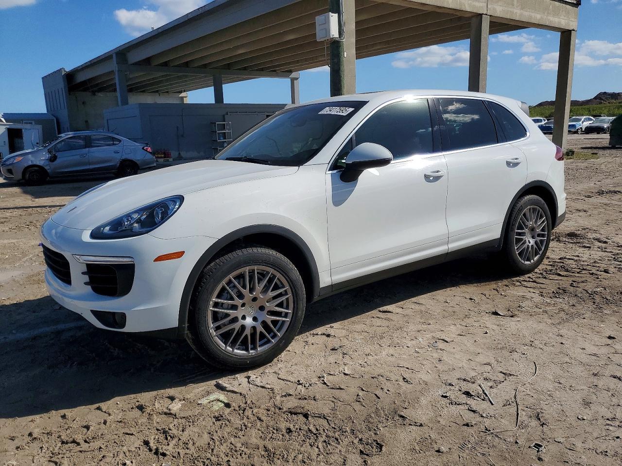 2016 Porsche Cayenne S