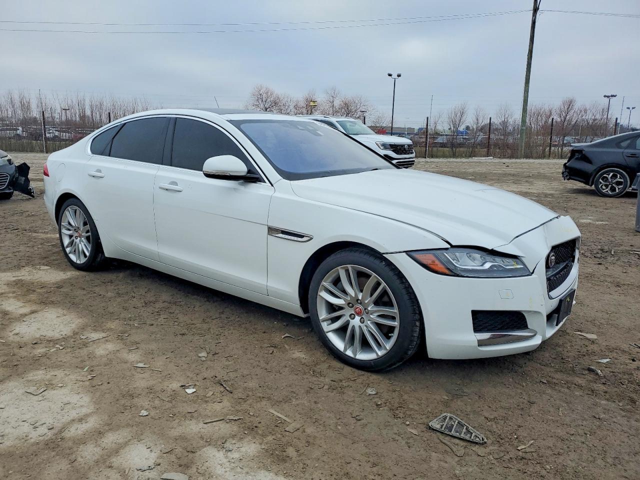 2016 Jaguar Xf Prestige - Фото 4