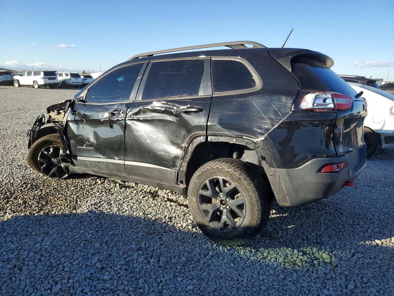 2015 Jeep Cherokee Trailhawk - Фото 2