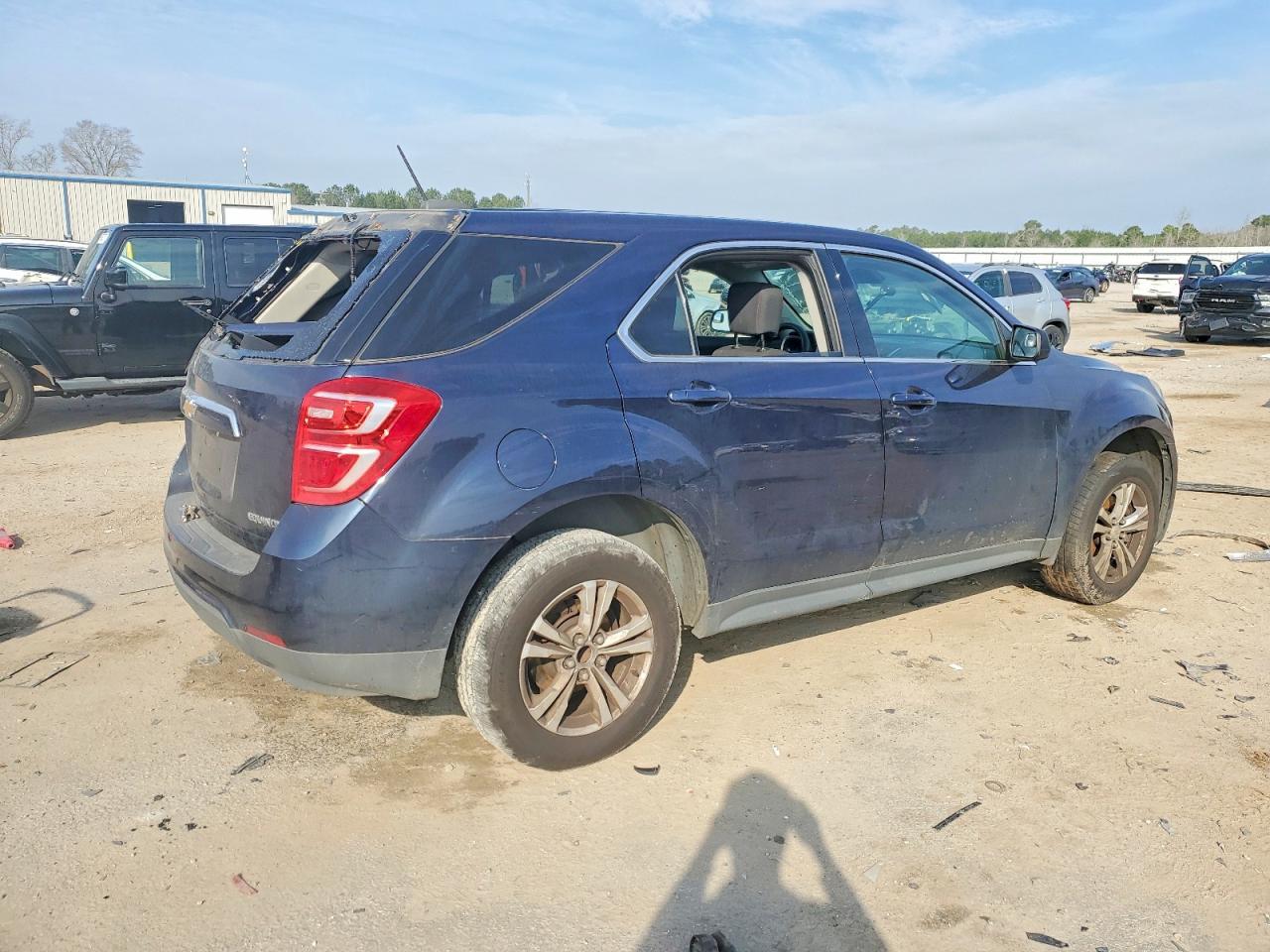 2016 Chevrolet Equinox Ls - Фото 3