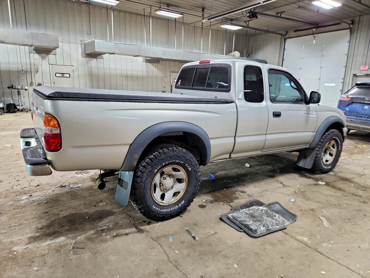 2003 Toyota Tacoma - Фото 3
