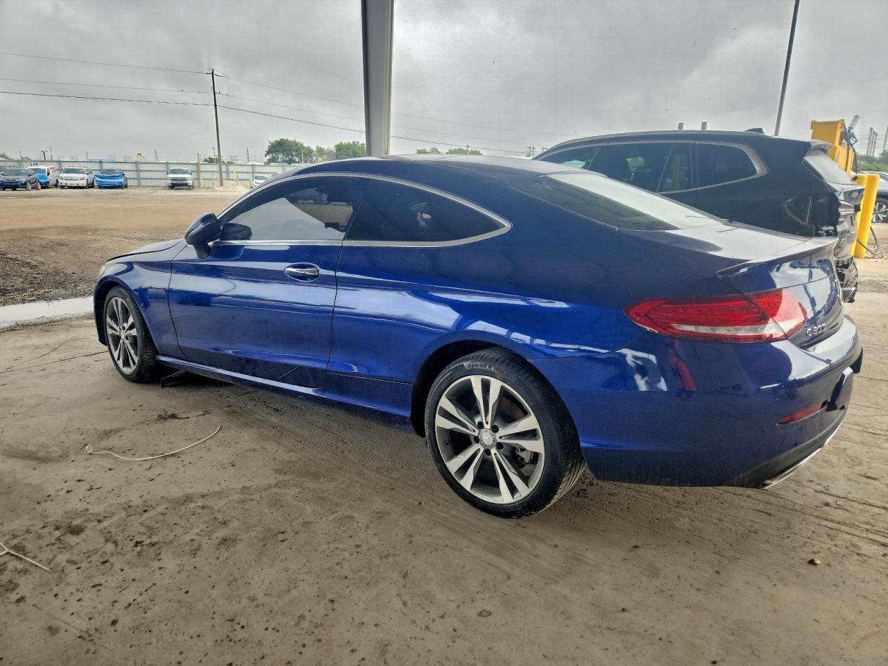 2017 Mercedes-Benz C 300 4Matic - Фото 2