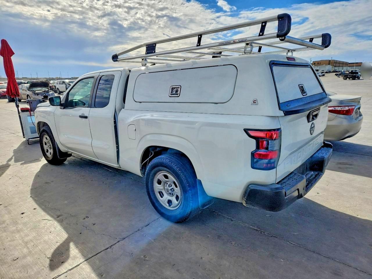 2023 Nissan Frontier - Image 2