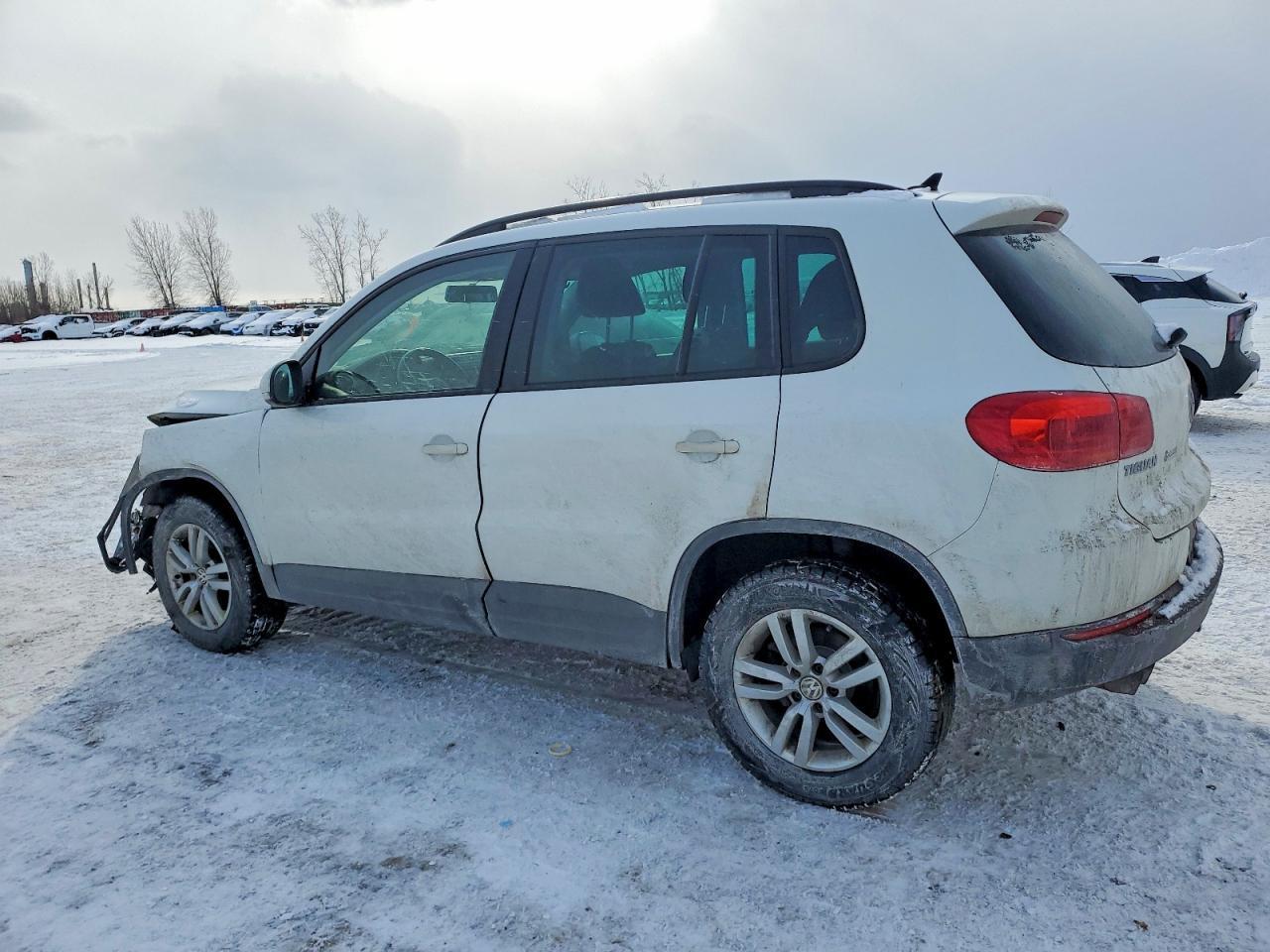 2015 Volkswagen Tiguan S - Image 2