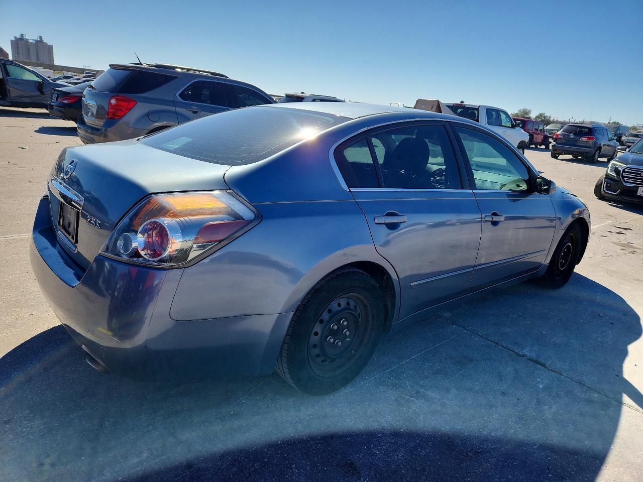 2010 Nissan Altima Base - Фото 3
