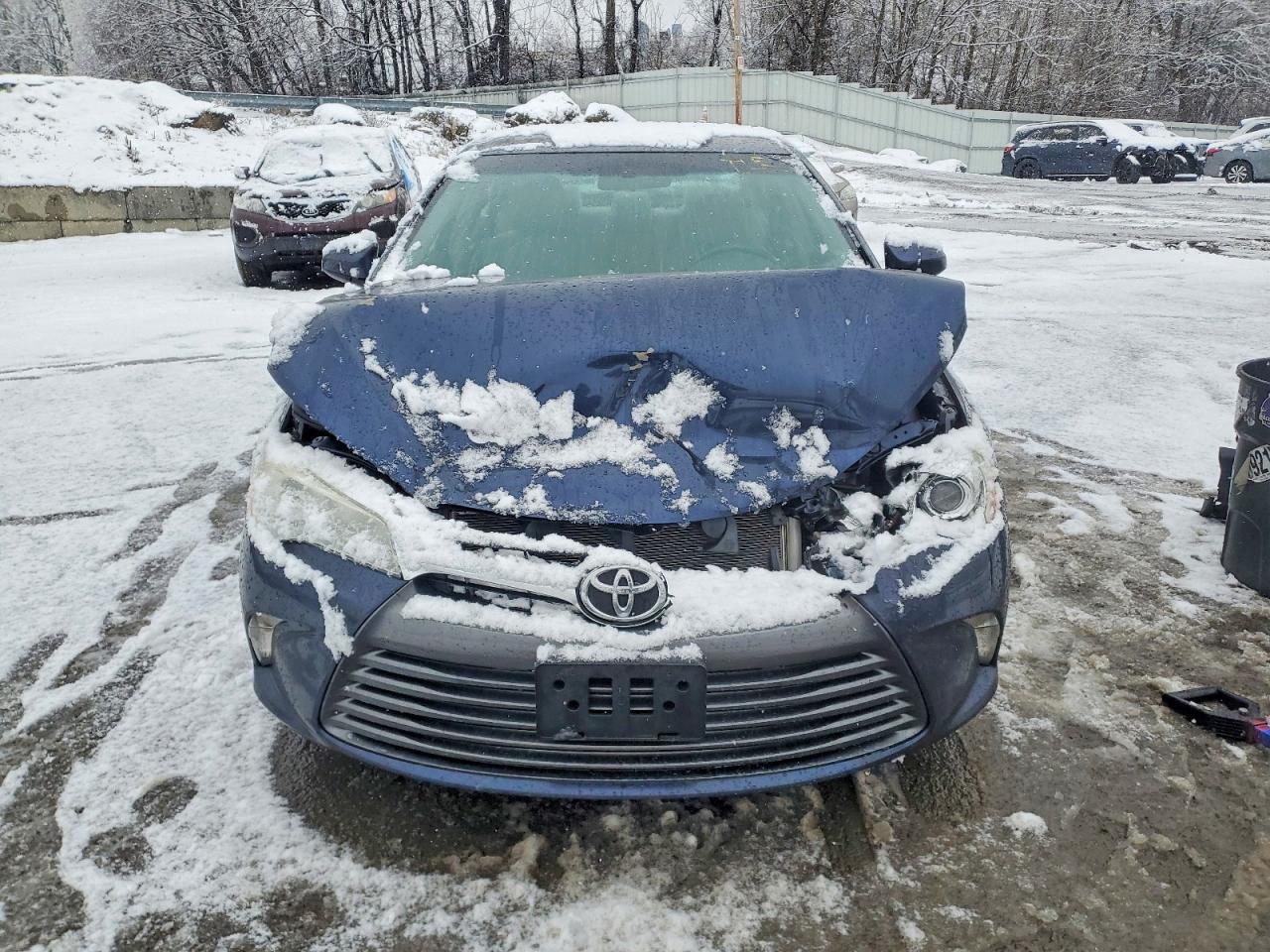 2016 Toyota Camry Le - Фото 5