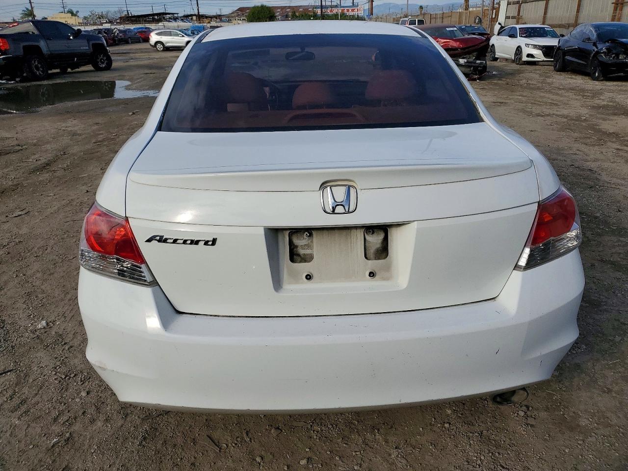 2010 Honda Accord - Image 6