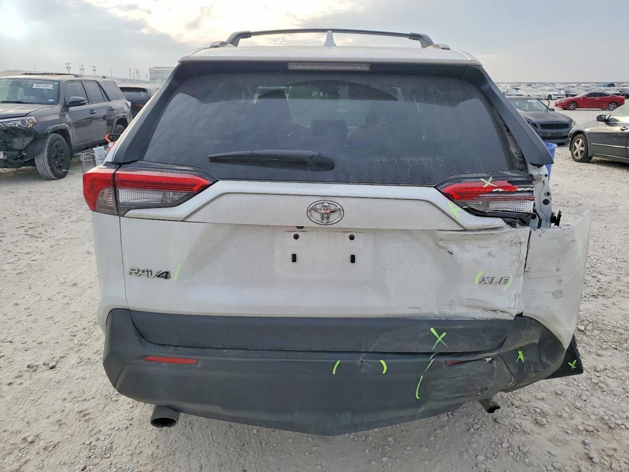 2023 Toyota Rav4 Xle Premium - Image 6