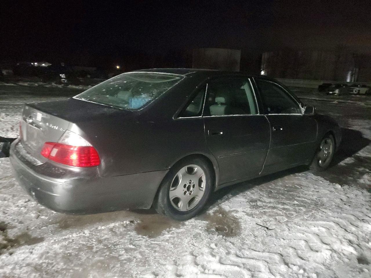 2004 Toyota Avalon Xl - Image 3