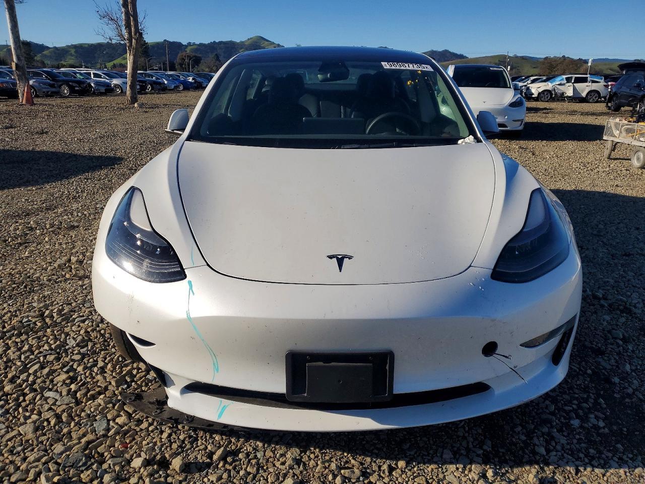 2023 Tesla Model 3 - Фото 5