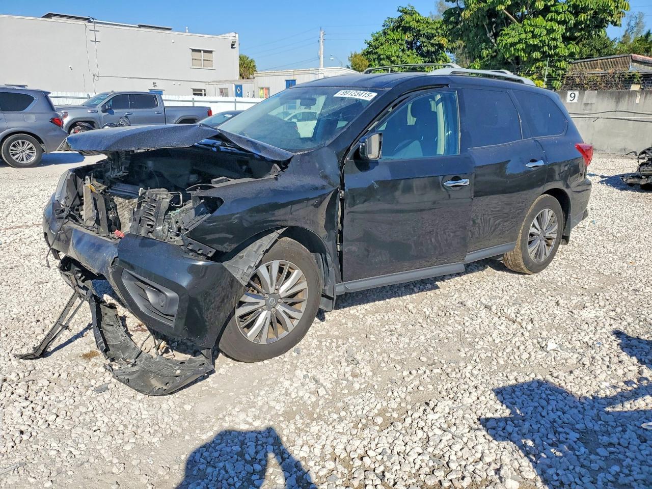 2020 Nissan Pathfinder S