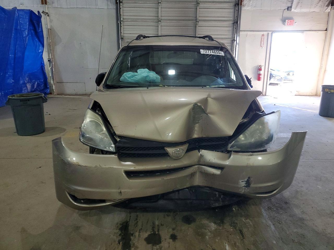 2004 Toyota Sienna Le - Image 5