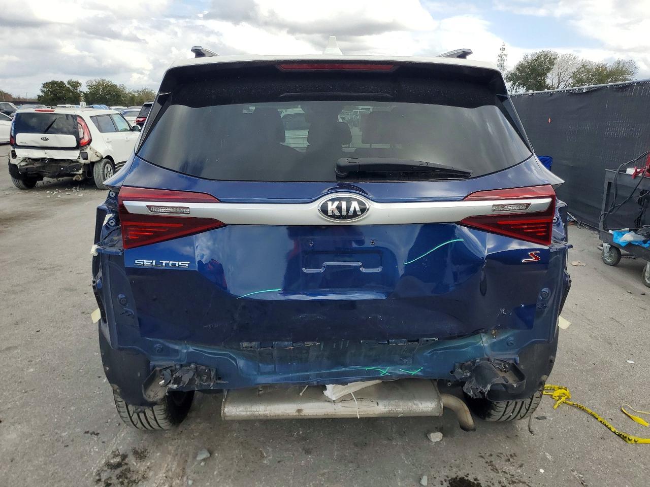 2021 Kia Seltos S - Фото 6