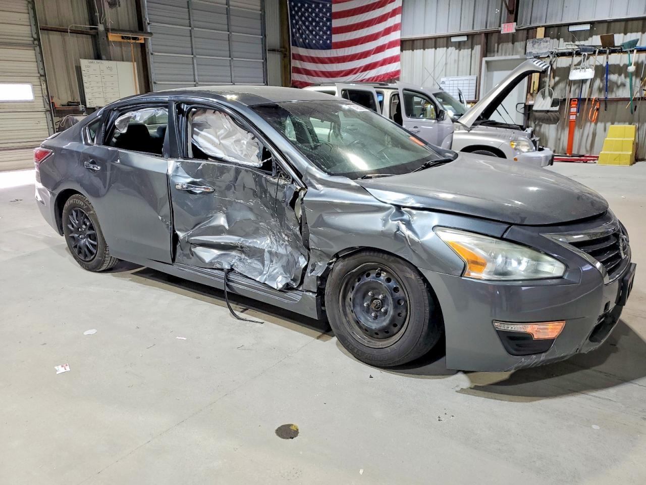 2014 Nissan Altima 2.5 - Image 4
