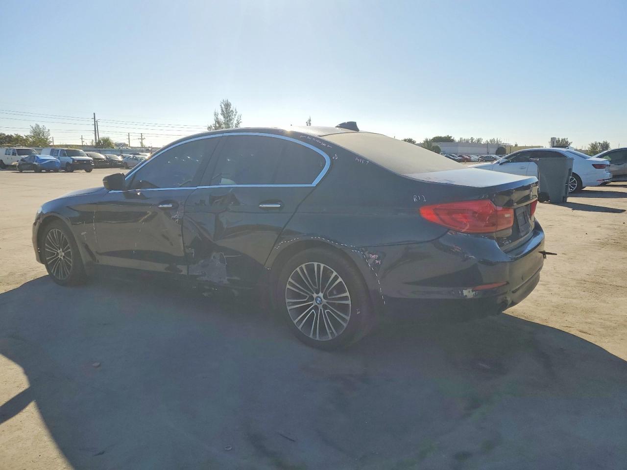 2018 BMW 530 I - Фото 2