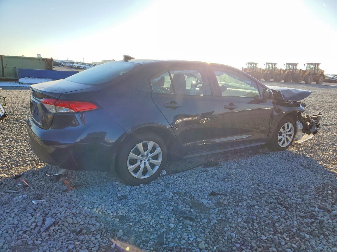 2026 Toyota Corolla Le - Фото 3