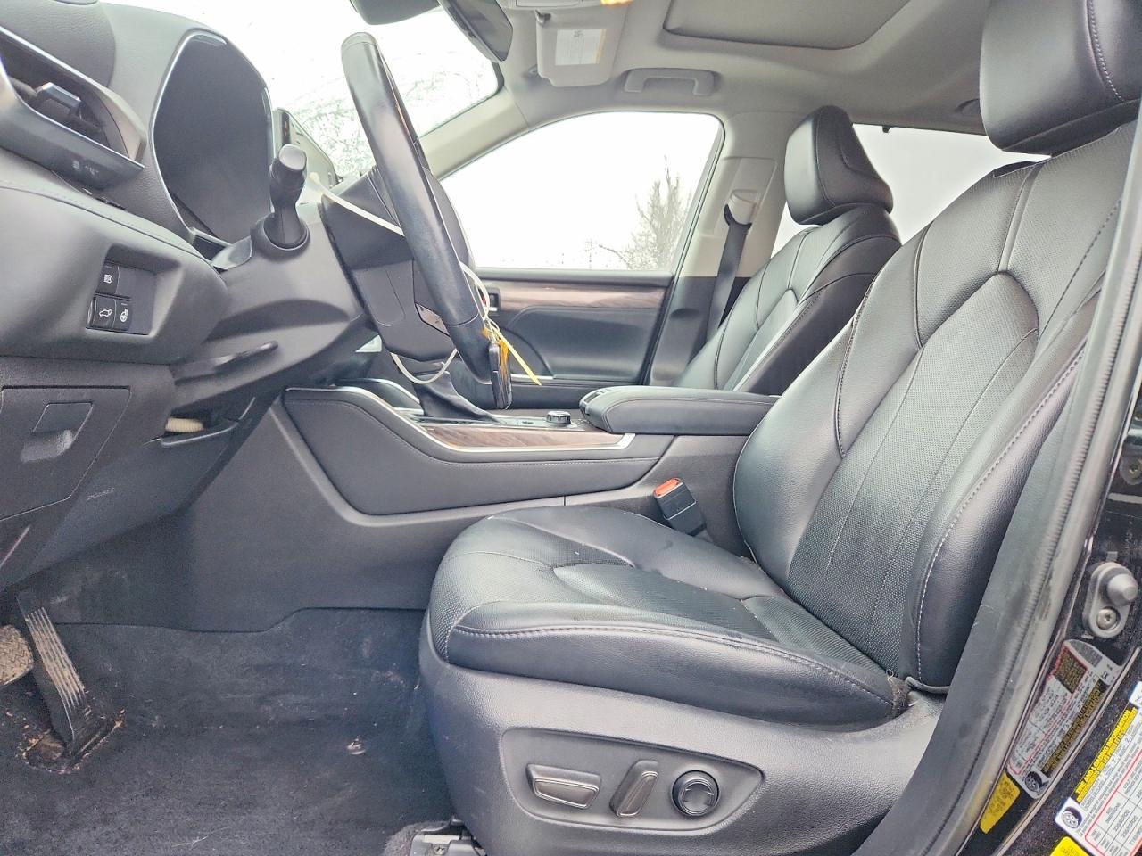 2021 Toyota Highlander Limited - Image 7