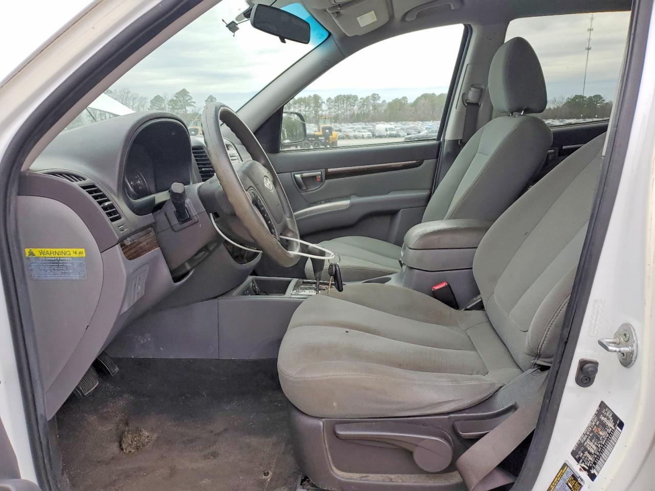 2011 Hyundai Santa Fe Gls - Image 7