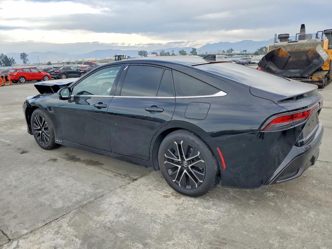 2023 Toyota Mirai Xle - Image 3