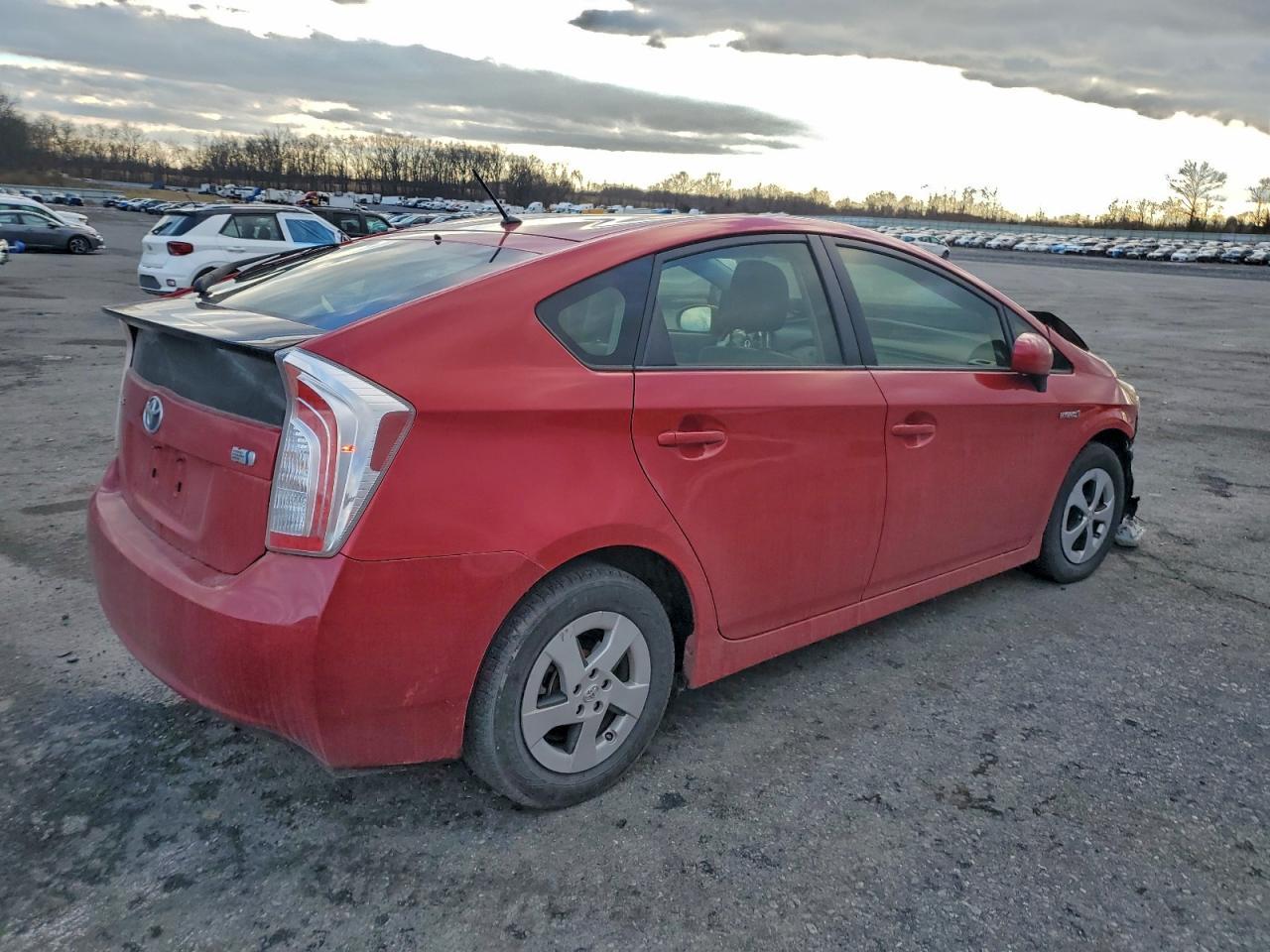 2013 Toyota Prius - Фото 3