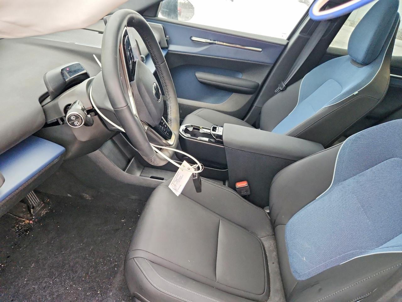 2025 Volvo Ex30 Plus - Image 7