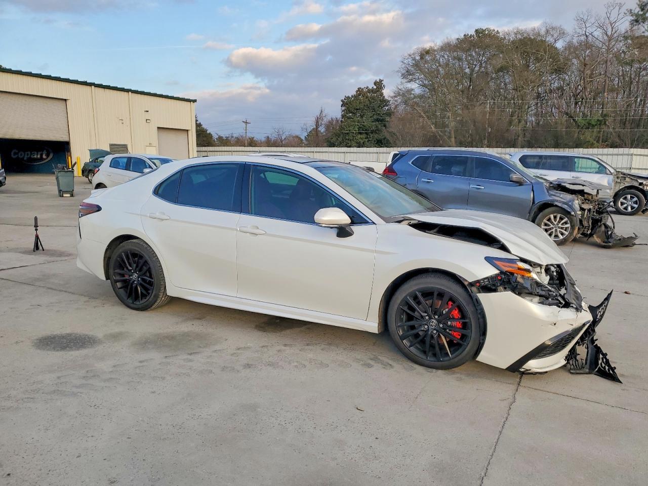 2022 Toyota Camry Xse - Фото 4
