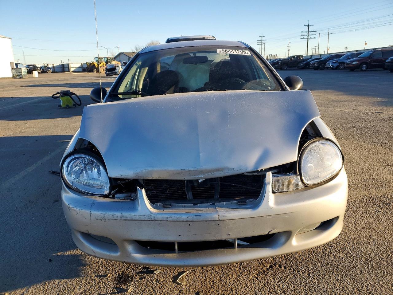 2002 Dodge Neon - Image 5