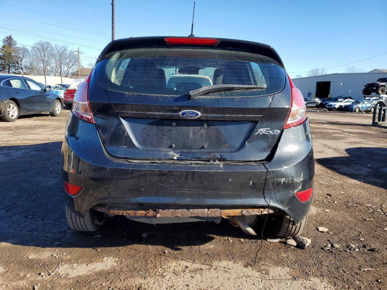 2014 Ford Fiesta S - Фото 6