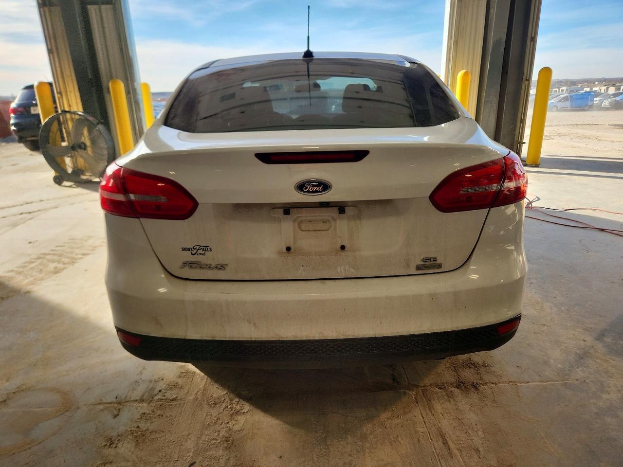 2017 Ford Focus Se - Image 6