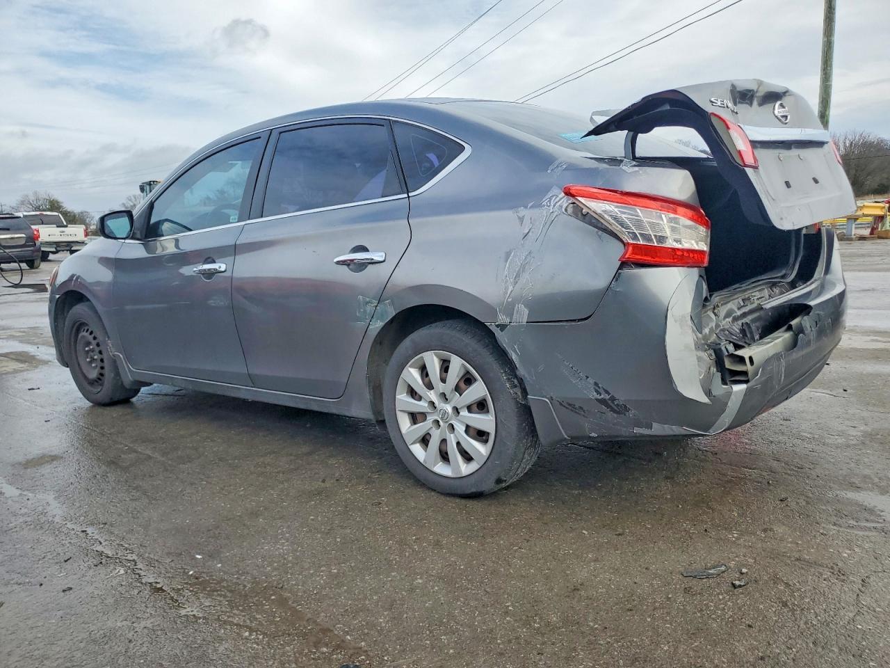 2015 Nissan Sentra S - Фото 2
