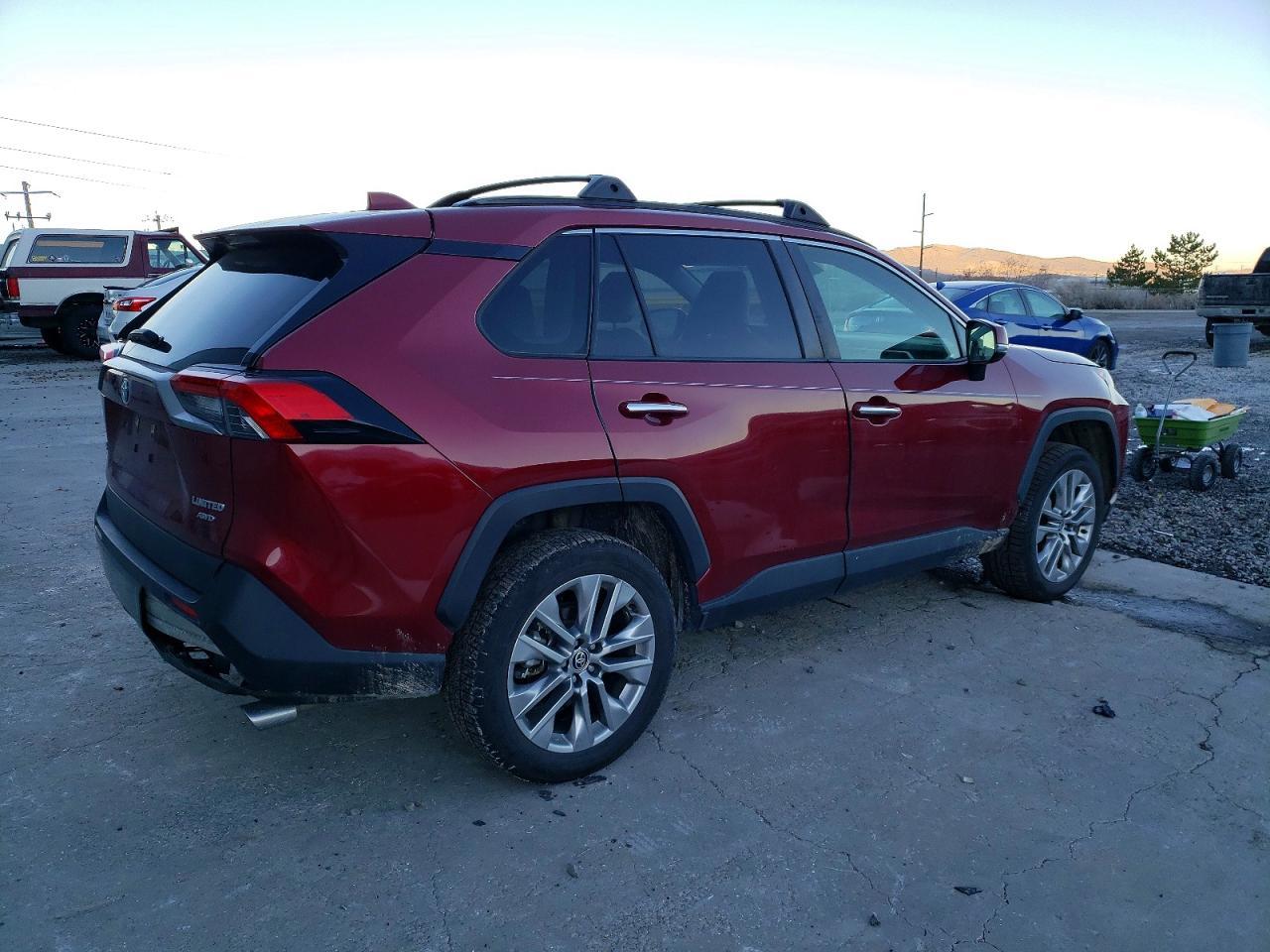 2020 Toyota Rav4 Limited - Фото 3