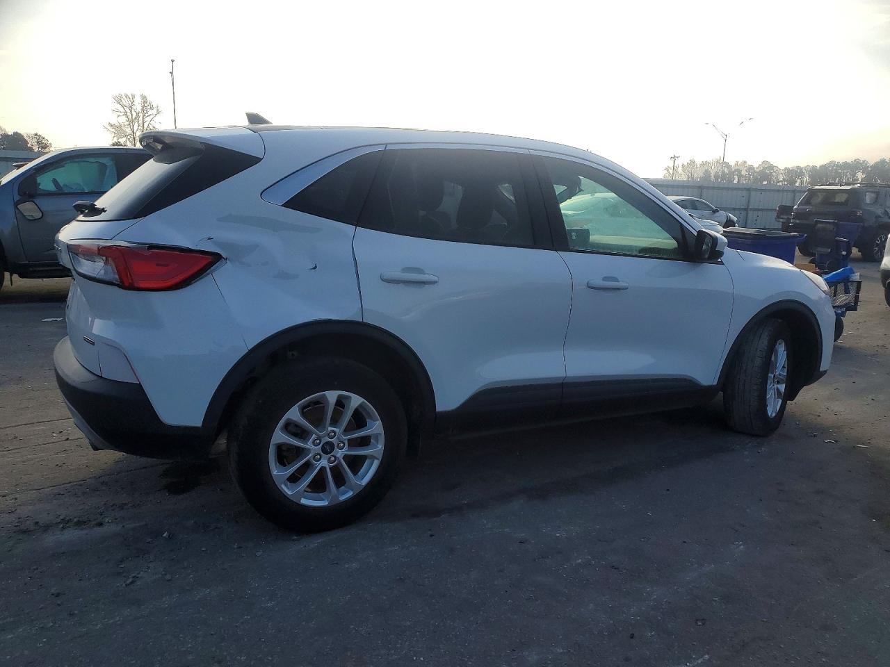 2021 Ford Escape Se - Фото 3