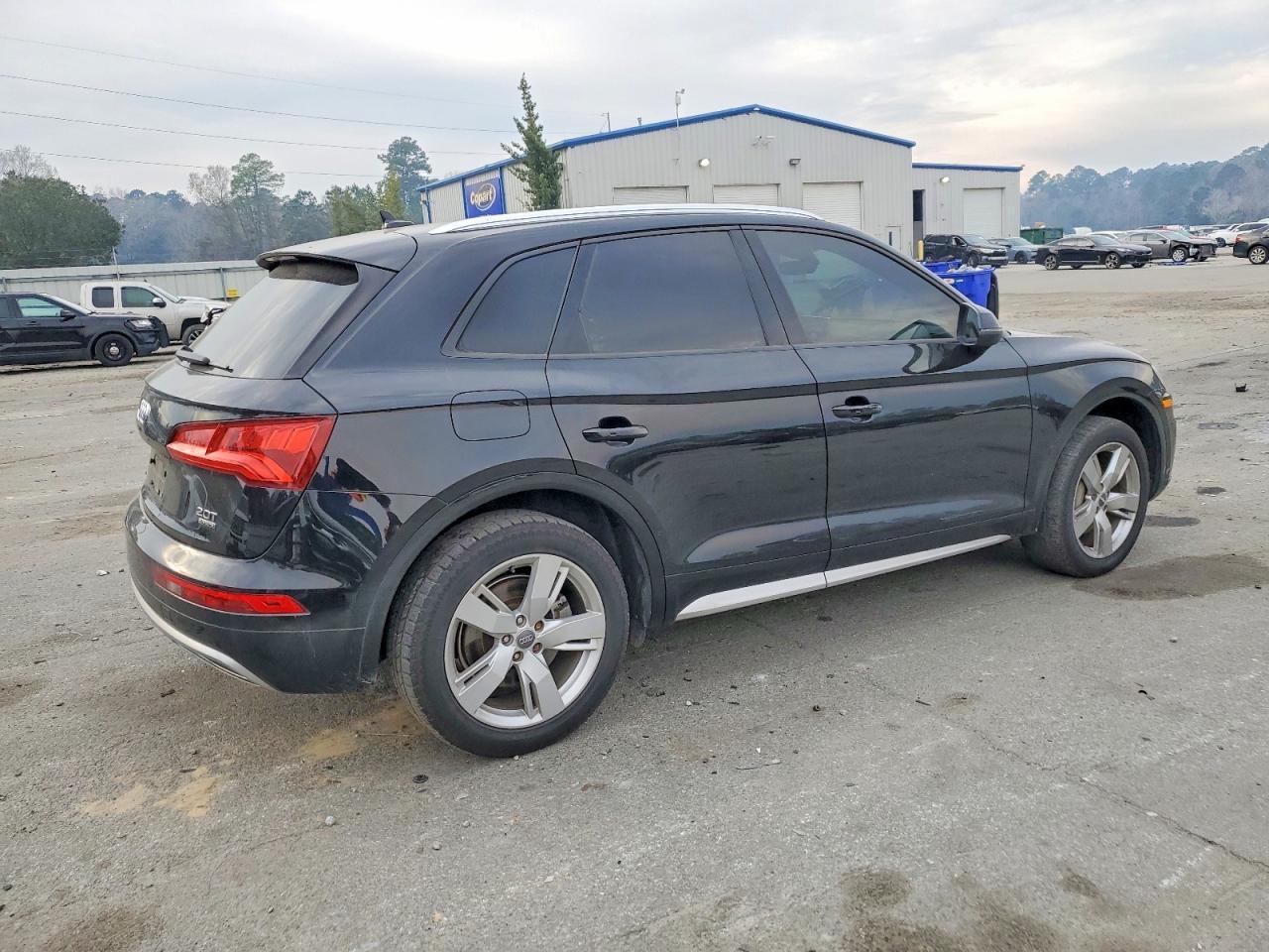 2018 Audi Q5 Premium - Image 3