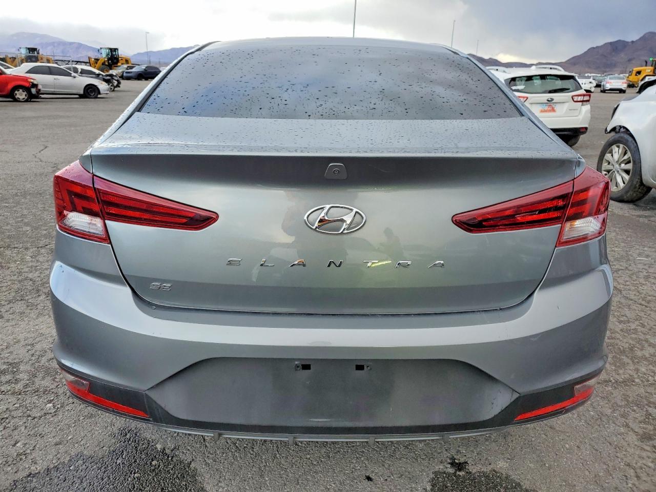 2019 Hyundai Elantra Se - Фото 6