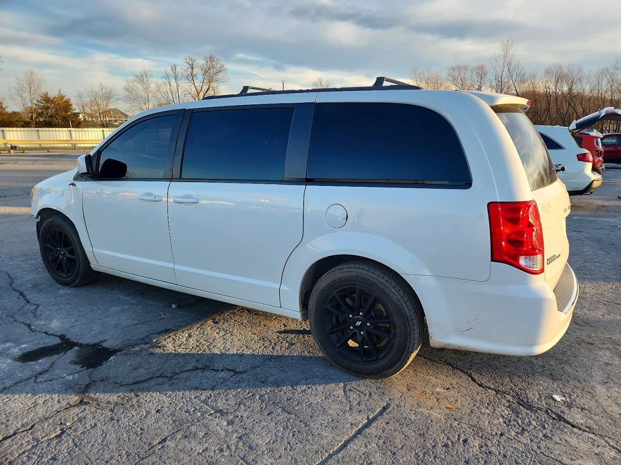 2019 Dodge Grand Caravan Gt - Фото 2