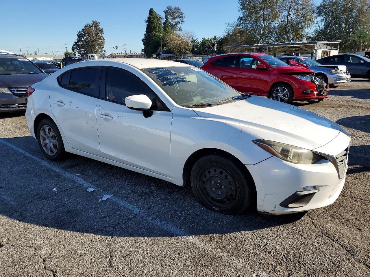 2014 Mazda 3 Sport - Image 4