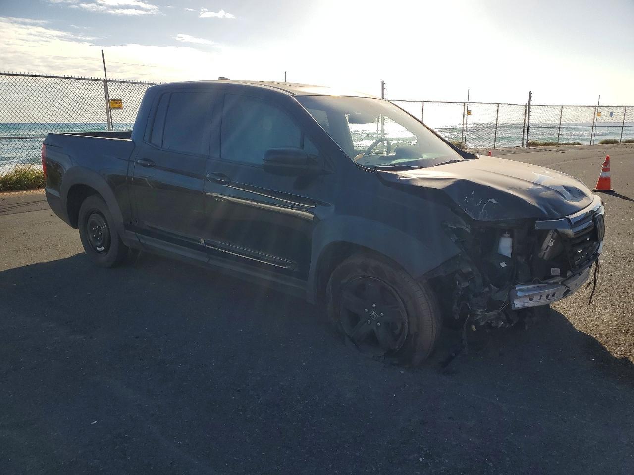 2019 Honda Ridgeline Black Edition - Image 4