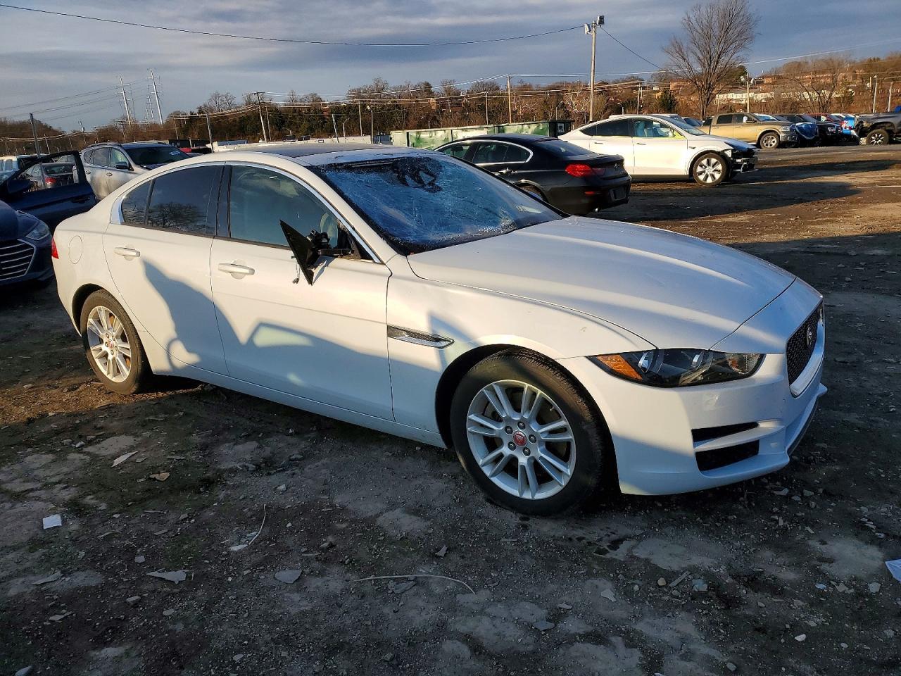2018 Jaguar Xe Premium - Image 4